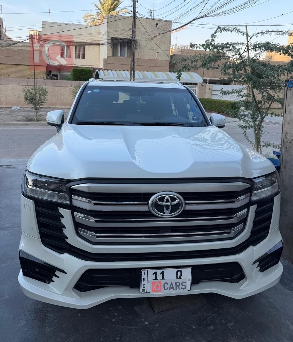 تۆیۆتا لاند کروزەر